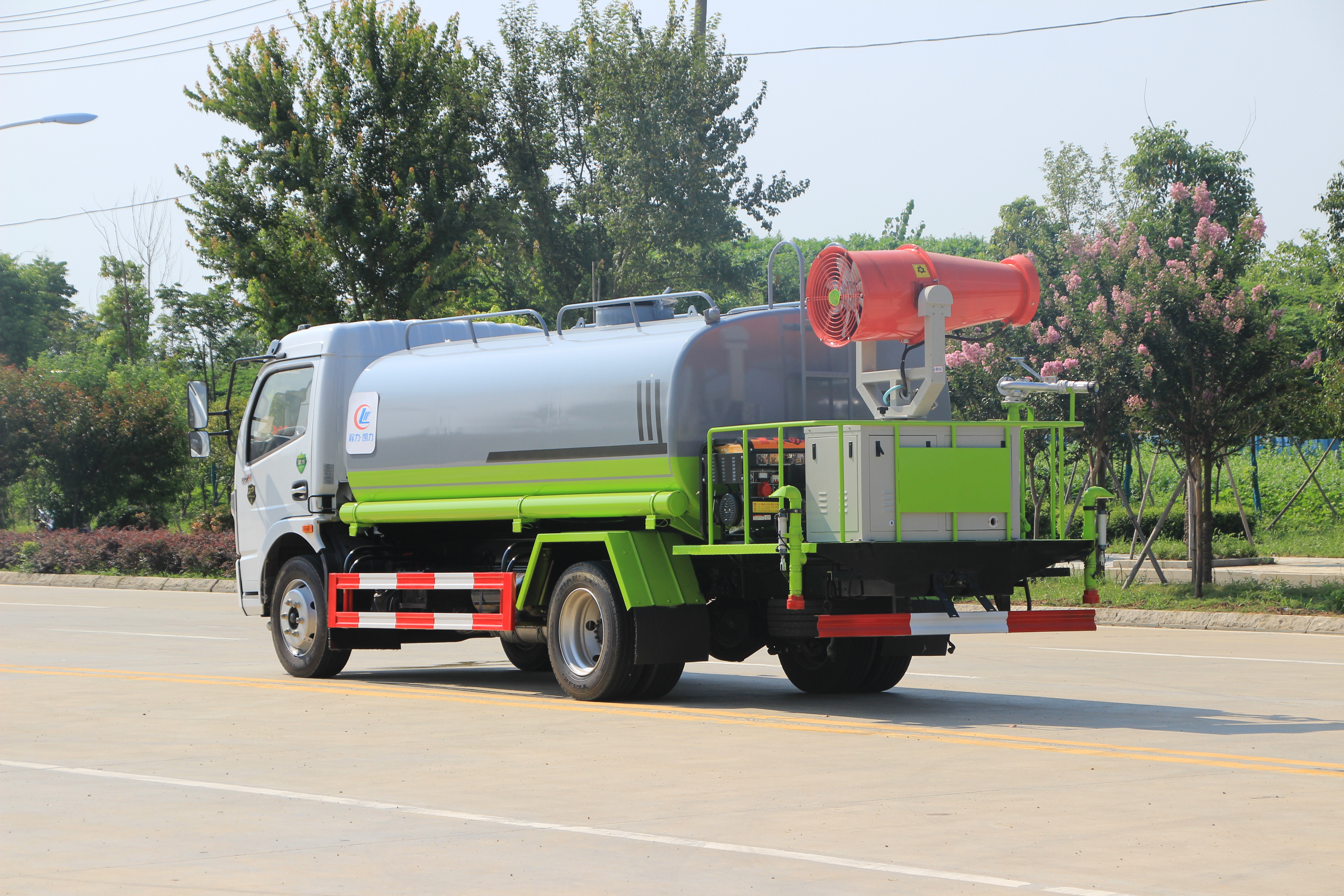 30米霧炮車(chē)-30型柴油霧炮機(jī)現(xiàn)場(chǎng)視頻