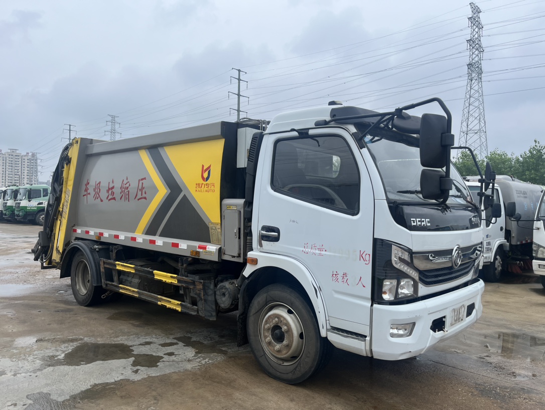 1??車型：國六9方壓縮垃圾車 2??年份：2021年6月 3??發(fā)動機：朝柴170馬力，國六 4??底盤配置：東風(fēng)凱普特底盤，3800軸距，六檔變速箱，245